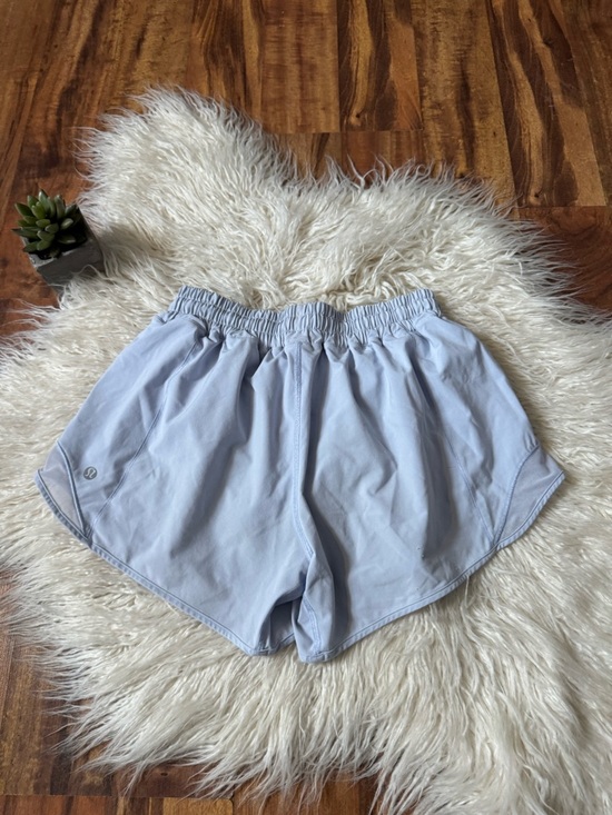 Lululemon Hotty Hot Shorts Baby Blue Size 6 4” - Picture 3 of 6